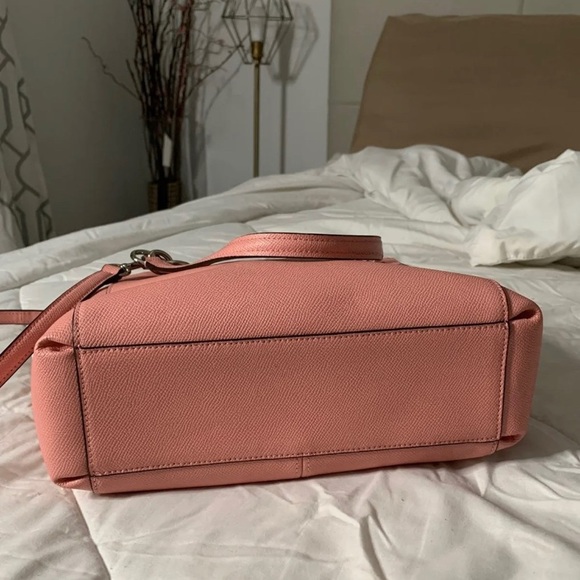 Coral COACH bag - Picture 5 of 7